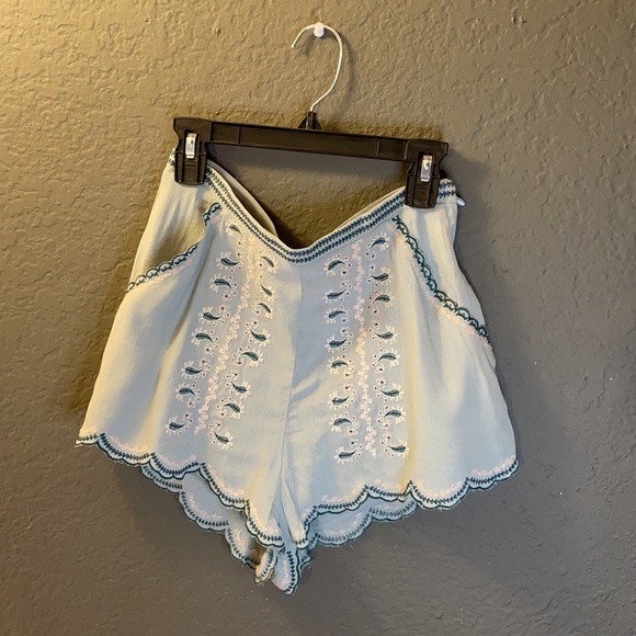 High Waisted Embroidered Scalloped Hot Shorts - Picture 2 of 3